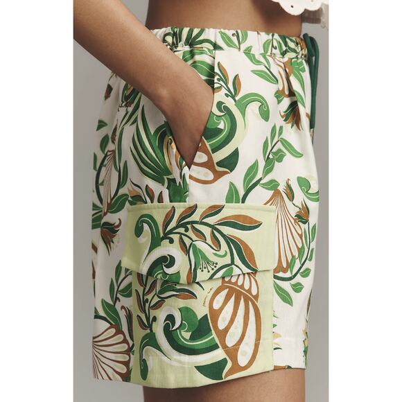 FARM RIO NWT Tie Front Green Printed Shells Cargo Shorts Size Medium - Picture 2 of 9